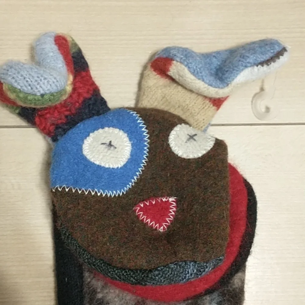 Cate & Levi puppet - Picture 1 of 3